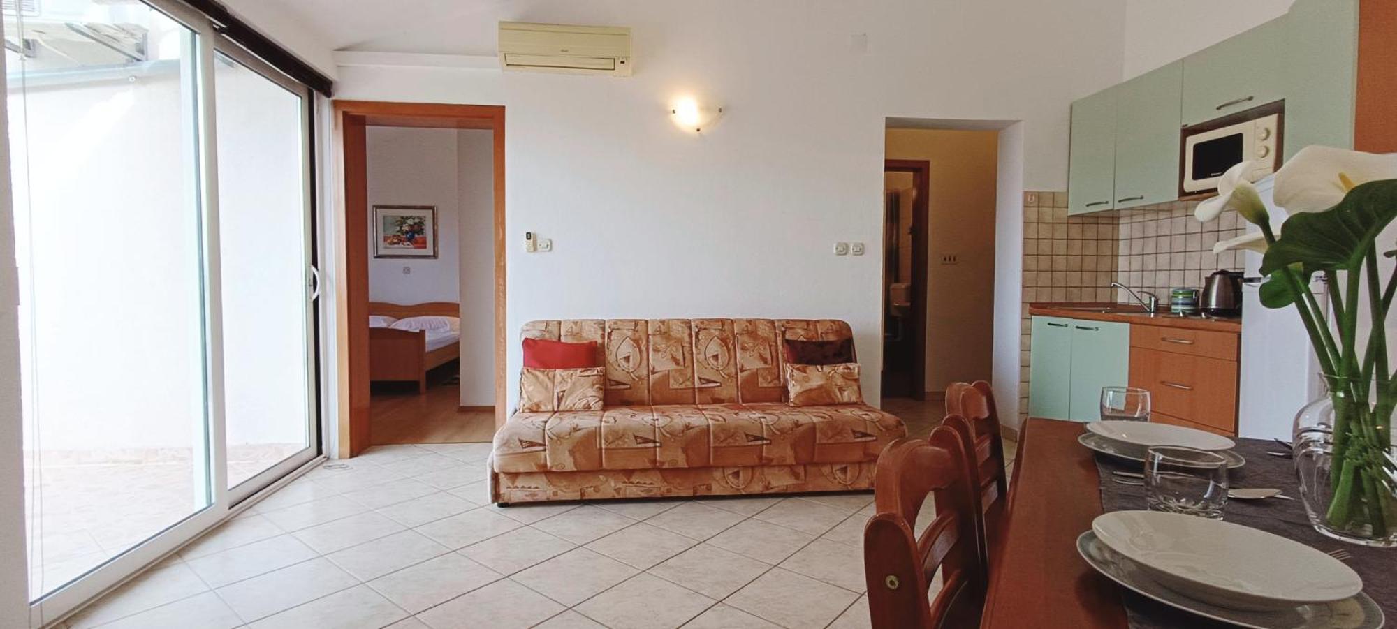 Apartments Roko Lalin Pakostane Exterior photo