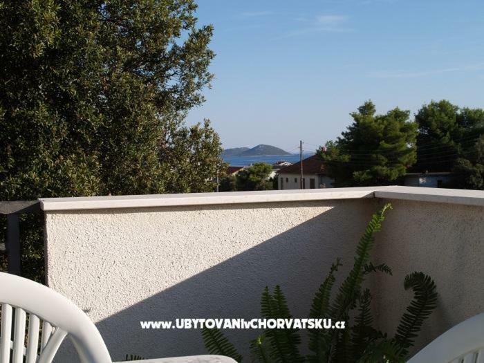 Apartments Roko Lalin Pakostane Exterior photo